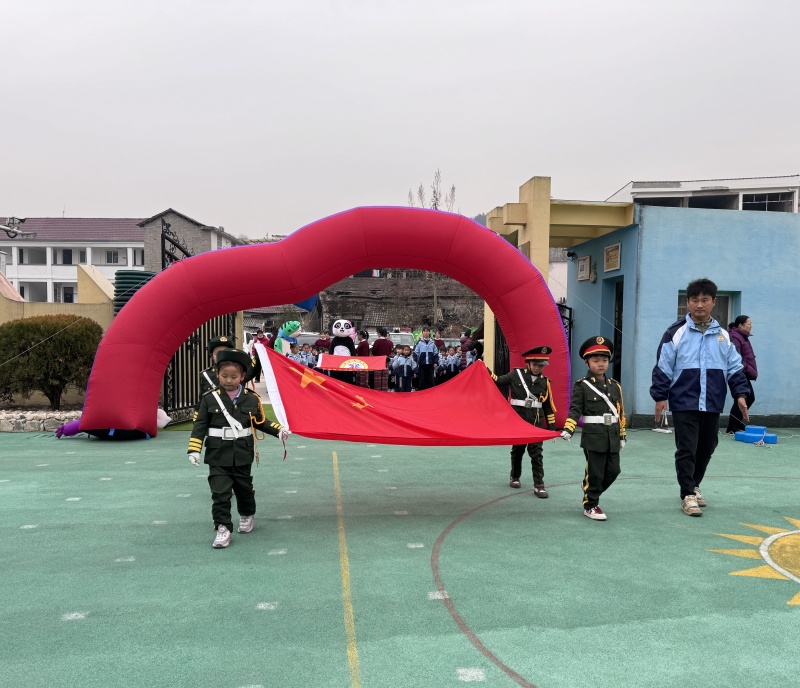 岳西县白帽镇未来星幼儿园成功举办亲子运动